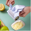 Ralador de Queijo Giratório Manual com Lâminas Aço Inox e Manivela